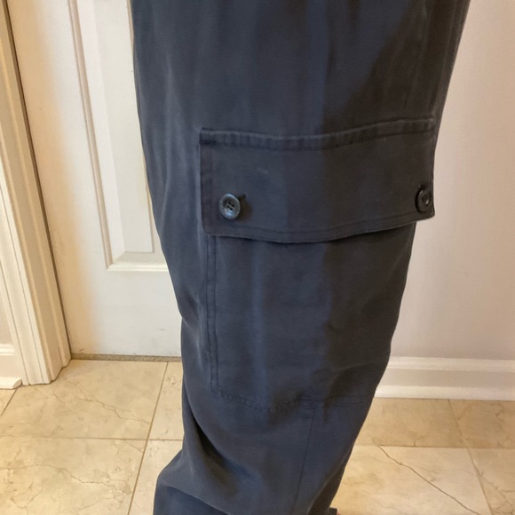 Vince Silk and Spandex Cargo Pants with Elastic Waist, Black, Comfy! Size Small - Picture 2 of 7